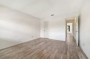 7880 Palm Aire Ln, Sarasota, FL 34243 - Photo 34