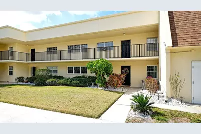 7880 Palm Aire Lane #203, Sarasota, FL 34243 - Photo 4