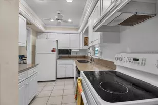 449 Botticelli Dr, Nokomis, FL 34275 - Photo 4