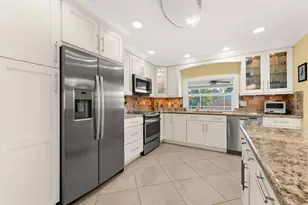 5723 1st Ave Dr W, Bradenton, FL 34209 - Photo 10