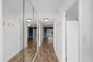 4435 1st St NE, Saint Petersburg, FL 33703 - Photo 8