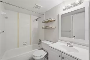 4435 1st St NE, Saint Petersburg, FL 33703 - Photo 12