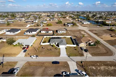 2013 NW Juanita Place, Cape Coral, FL 33993 - Photo 34