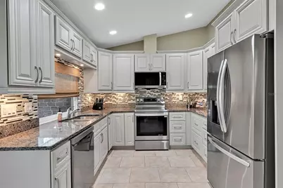 3406 Avenida Madera #B, Bradenton, FL 34210 - Photo 10