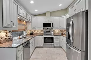 3406 Avenida Madera, Bradenton, FL 34210 - Photo 10