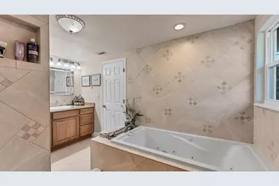 5237 Turtle Creek Lane, Sarasota, FL 34232 - Photo 18