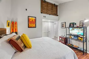 2224 Bahia Vista St, Sarasota, FL 34239 - Photo 8