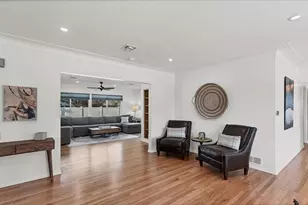 2411 Valencia Dr, Sarasota, FL 34239 - Photo 20