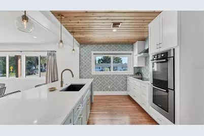 2411 Valencia Drive, Sarasota, FL 34239 - Photo 12
