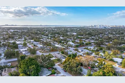 2411 Valencia Drive, Sarasota, FL 34239 - Photo 48