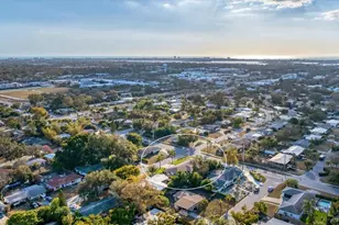 2411 Valencia Dr, Sarasota, FL 34239 - Photo 50