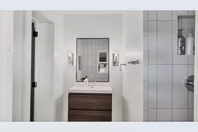 2411 Valencia Drive, Sarasota, FL 34239 - Photo 24