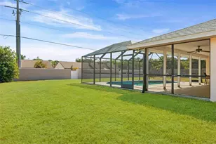 8219 Timber Lake Ln, Sarasota, FL 34243 - Photo 4