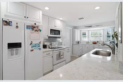 204 84th Street, Holmes Beach, FL 34217 - Photo 24