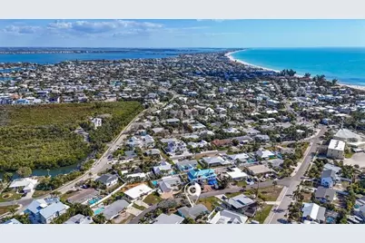 204 84th Street, Holmes Beach, FL 34217 - Photo 50