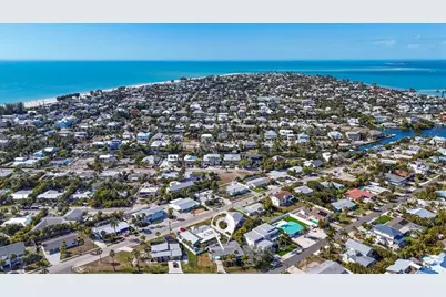 204 84th Street, Holmes Beach, FL 34217 - Photo 46