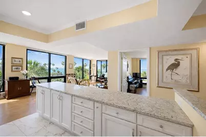 707 S Gulfstream Avenue #307, Sarasota, FL 34236 - Photo 12