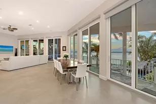 324 Bayshore Dr, Osprey, FL 34229 - Photo 10