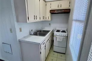 25 S Monroe Ave, Arcadia, FL 34266 - Photo 2
