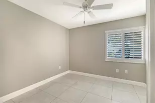 113 Whispering Sands Dr, Sarasota, FL 34242 - Photo 38