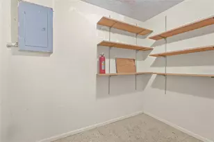 3206 Village Green Dr, Sarasota, FL 34239 - Photo 36