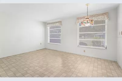 3206 Village Green Drive #1036, Sarasota, FL 34239 - Photo 8