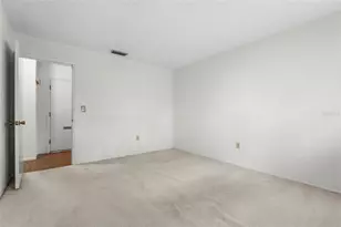 3206 Village Green Dr, Sarasota, FL 34239 - Photo 32