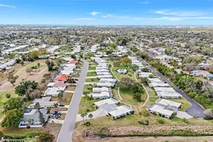 3206 Village Green Dr, Sarasota, FL 34239 - Photo 44