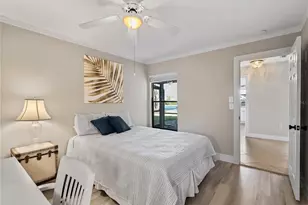 4668 Oak Hill Ln, Sarasota, FL 34232 - Photo 12