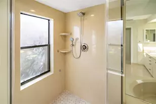 2326 Harbour Oaks Dr, Longboat Key, FL 34228 - Photo 20