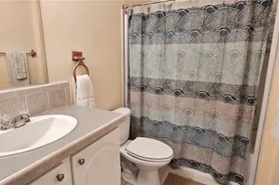 140 Southwinds Dr, Sarasota, FL 34231 - Photo 16