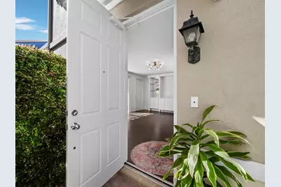 7811 Bergamo Avenue, Sarasota, FL 34238 - Photo 2