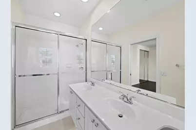 7811 Bergamo Avenue, Sarasota, FL 34238 - Photo 26