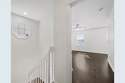 7811 Bergamo Avenue, Sarasota, FL 34238 - Photo 16