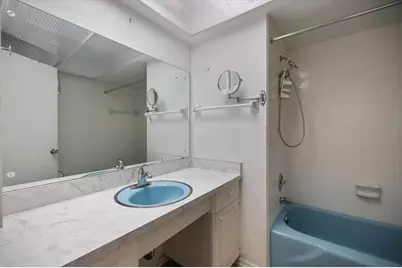 3230 Village Green Drive #1032, Sarasota, FL 34239 - Photo 14