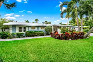 301 Jackson Dr, Sarasota, FL 34236 - Photo 2