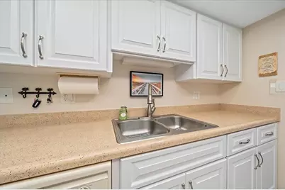 3135 Glen Elyn Boulevard #13, Sarasota, FL 34237 - Photo 16