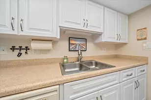 3135 Glen Elyn Blvd, Sarasota, FL 34237 - Photo 16