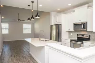 11737 Brookside Dr, Bradenton, FL 34211 - Photo 2