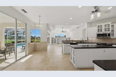 6228 Aventura Drive, Sarasota, FL 34241 - Photo 10