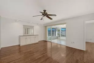 2603 Riverbluff Pkwy, Sarasota, FL 34231 - Photo 4