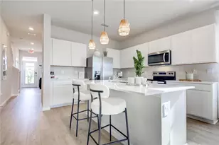 12727 Iris Blossom Rd, Sarasota, FL 34238 - Photo 4