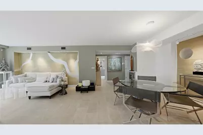 1212 Benjamin Franklin Drive #907, Sarasota, FL 34236 - Photo 10