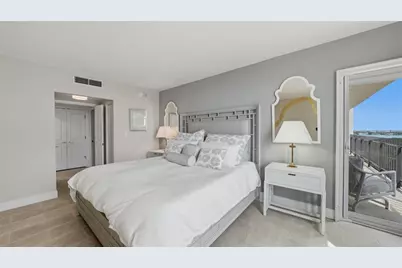 1212 Benjamin Franklin Drive #907, Sarasota, FL 34236 - Photo 18
