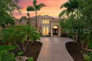 6808 Belmont Ct, Lakewood Ranch, FL 34202 - Photo 2