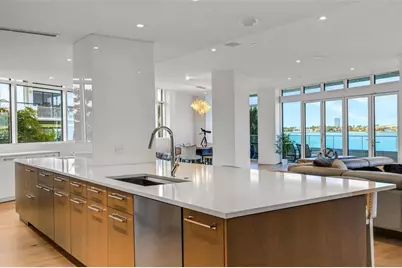 280 Golden Gate Point #200, Sarasota, FL 34236 - Photo 4