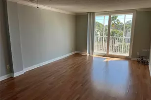 2760 Coconut Bay Ln, Sarasota, FL 34237 - Photo 2