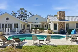 4839 Givens Ct, Sarasota, FL 34242 - Photo 2