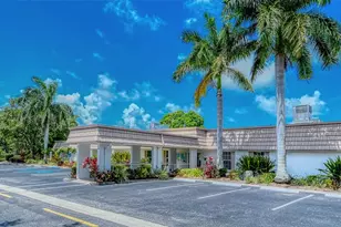 5469 Riverbluff Cir, Sarasota, FL 34231 - Photo 34