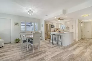 5469 Riverbluff Cir, Sarasota, FL 34231 - Photo 10